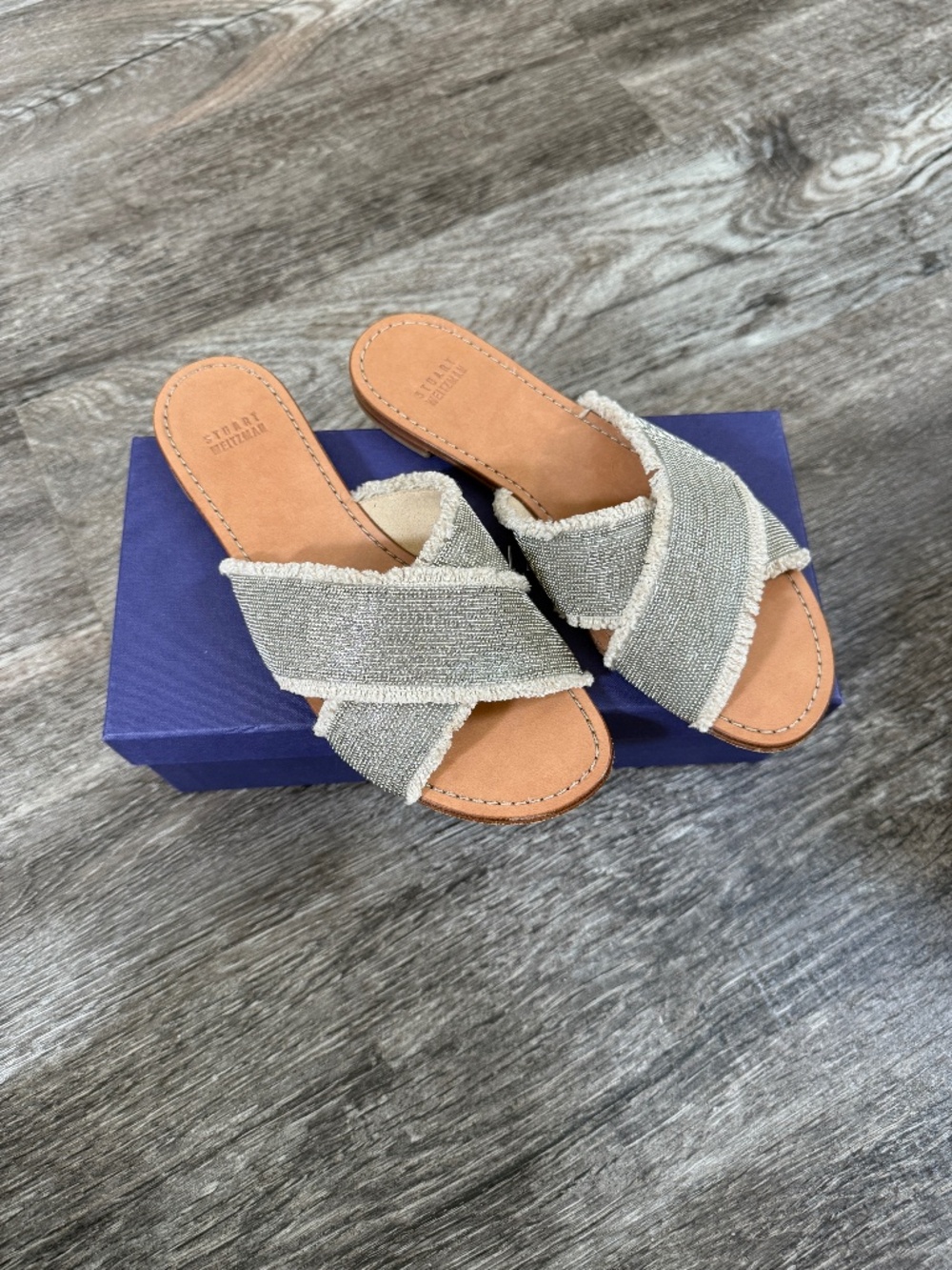 STUART WEITZMAN Edgeway Criss Cross Slides 9